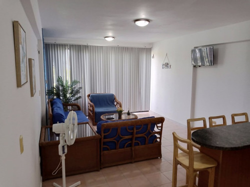 Cr Vende Apto Tucacas, Res Costa Aventura