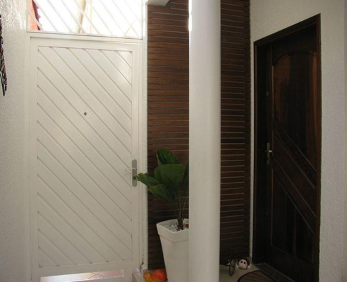 Imagem 8 de 21 de Oportunidade !!! Excelente Sobrado 3 Dorms (1 Suíte), 2 Vagas De Garagem, 2 Banheiros, 1 Lavabo. Proximo A 4 Estações Do Metro: 1 Km Metro Sta. Cruz, 1,8 Km Metro Santos Imigrantes - 484 - 2691640