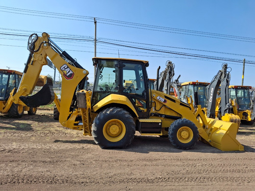 Retroexcavadora Caterpillar 420 2020