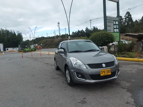 Suzuki Swift 1.2 Hatchback Versión Full Equipo