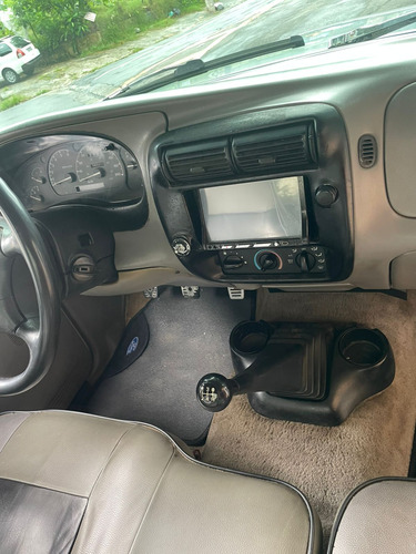 Ford Ranger 4.0 Xlt 6 4x2 2p