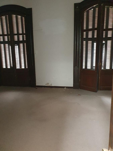 Imagen 17 de 30 de Edificio Entero En Piedras Esq Misiones