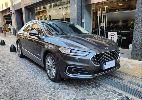 Imagen 3 de 10 de Ford Mondeo Vignale Hybrid 2020