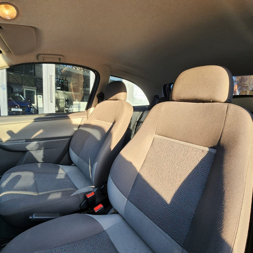 Imagen 5 de 15 de Chevrolet Celta 1.4 Lt Color Negro Año 2012 Prost Rosario