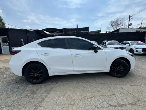 Mazda 3 Touring