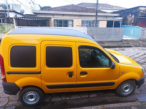 Imagem 1 de 8 de Renault Kangoo Express 2013 1.6 16v Porta Lateral Hi-flex 5p