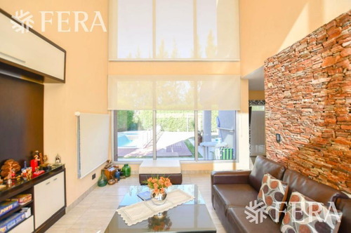 Imagen 5 de 24 de Venta De Casa De 4 Ambientes Con Galeria Con Parrilla Y Piscina En Fincas De Iraola Ii (28248)