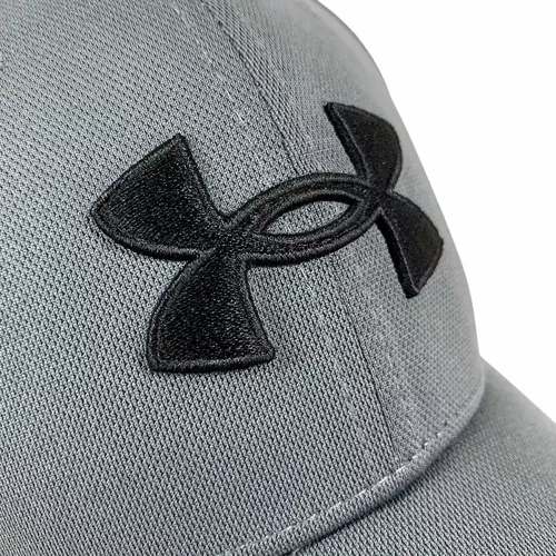 UNDER ARMOUR - Gorra negra 1376700 Unisex