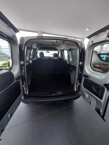 Imagen 2 de 15 de Renault Kangoo Express Confort 5 Asientos (rr)