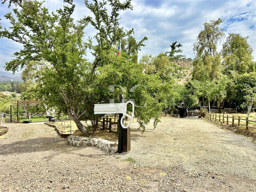 Casa En Venta De 2 Dorm. En Colina