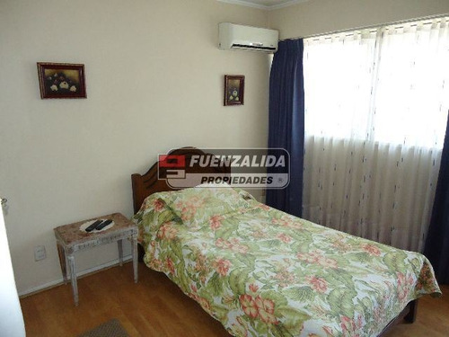 Departamento En Venta De 4 Dorm. En Santiago