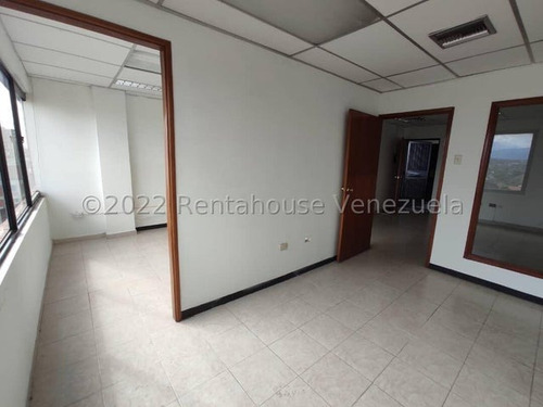 Karen García Vende Una Amplia Y Espaciosa Oficina En El Centro De Barquisimeto, Ideal Para Tu Empresa, Buena Vista Al Manzano, Grandes Espacios.