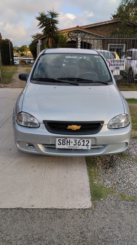 Imagen 3 de 15 de Chevrolet Corsa 2009 1.6 Classic