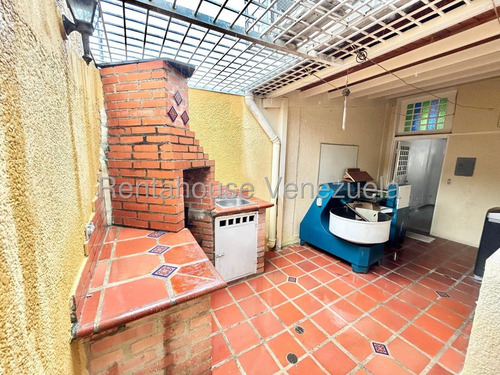 Ana Karina Molleja Vende Amplia Casa En Zona Este Barquisiemto, Lara /akm