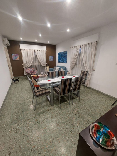 Casa En Venta En Lanús Oeste