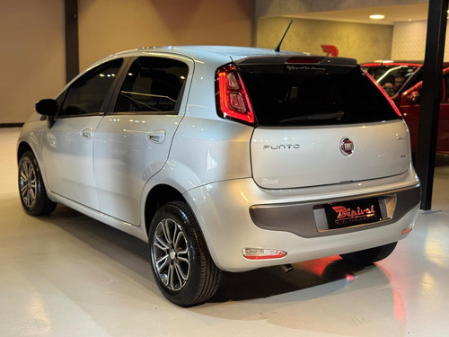 Fiat Punto 1.6 Essence 16v Flex 4p Automatizado