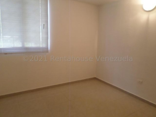 Imagen 10 de 14 de Apartamento En Alquiler Colinas De La Tahona 22-11295 Renta House Los Samanes