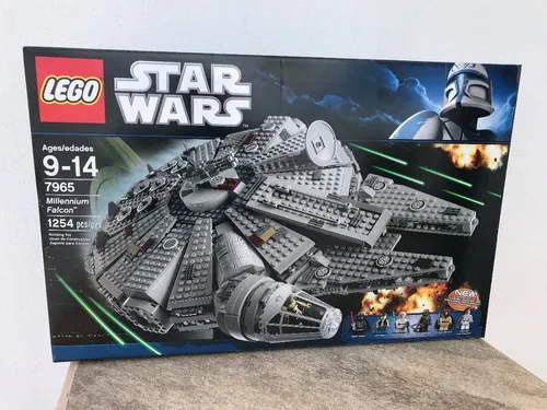 2011 lego millennium falcon top