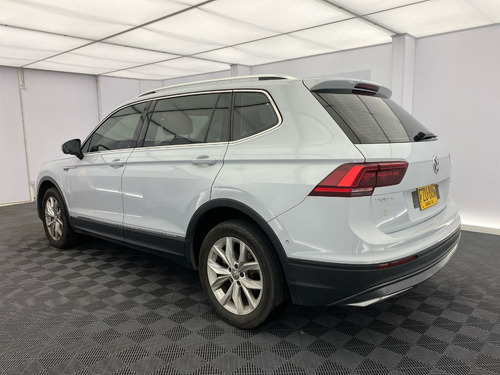 Volkswagen Tiguan (Ver. Especial Sunroof Panorá, tablero electr) Allspace Comfortline 2.0 Tsi 4motion