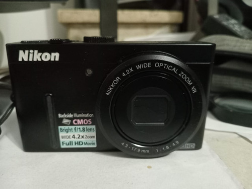 Camara Nikon P300
