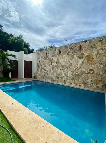 Residencia En Renta En La Mejor Privada De Altabrisa