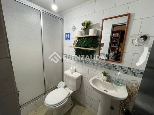 Casa En Venta De 5 Dorm. En Maipú