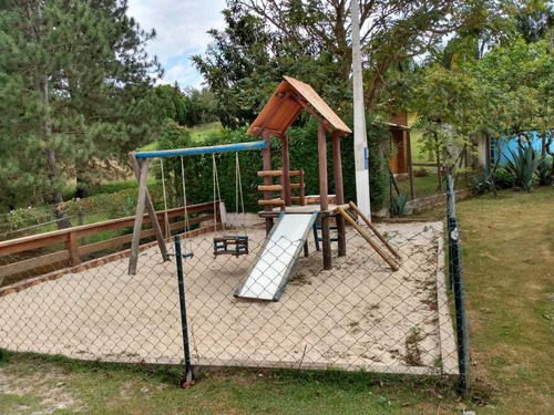 Terreno De 2.300m² Em Condominio Fechado Antes Do Centro