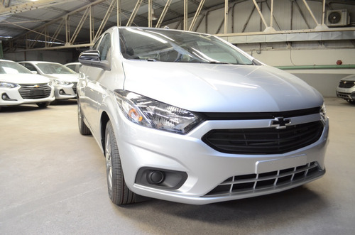 Imagen 12 de 18 de Chevrolet Onix 1.4 Joy Ls