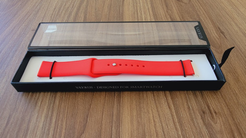 Correa Deportiva Lisa Ligera Para Smartwatch Binden Era Hit Rojo 2.2 Cm