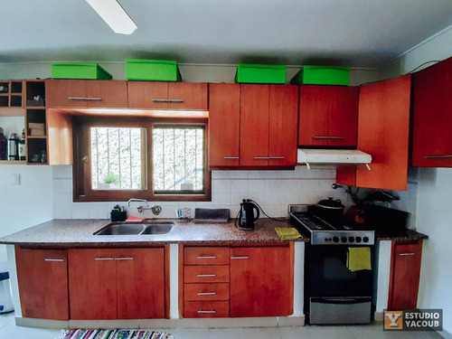 Casa Venta 3 Dormitorios 2 Baños 1 Cochera 1 Quincho 270 Mts 2 Totales - La Plata