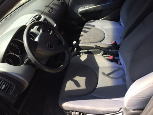 Imagem 5 de 6 de Sucata Honda Fit 2004 Vendo Peças Chicote Paralama Roda