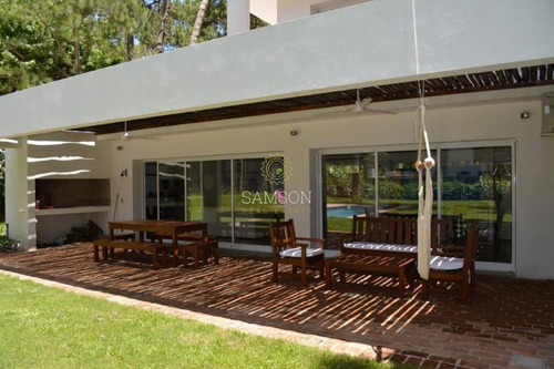 Casa En Punta Del Este, Mansa- Ref: 64007