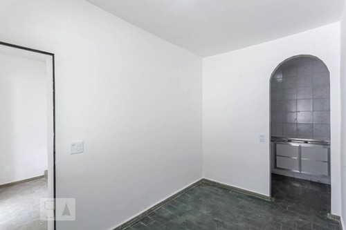 Imagem 3 de 15 de Casa Para Aluguel - Cachoeirinha, 2 Quartos, 120 - 893465658