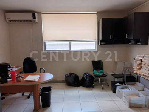 Oficina En Venta En Col. Mitras Centro En Monterrey
