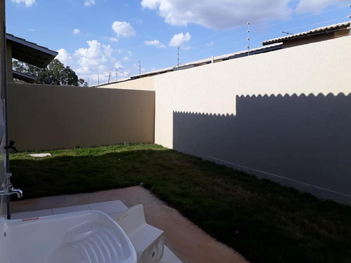 Imagem 12 de 14 de Casa De 2 Quartos No Cond. San Marino Em Senador Canedo