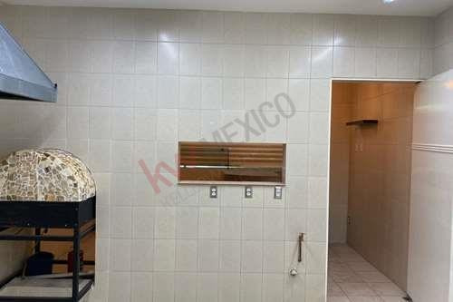Imagen 19 de 22 de Renta De Local Comercial En Área De Fast Food, Para Alimentos, Tacos, Tortas, Ensaladas, Pizzas, Comida Oriental, Pastas, Parrillada, Emparedados, Postres, Helados, Donas, Comida Mexicana, Etc.