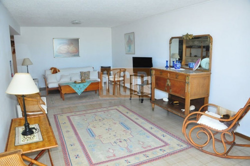 Apartamento En Brava, 2 Dormitorios -ref:5924
