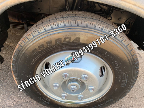 Imagem 10 de 14 de Micro Ônibus Volare V8l Executivo Cor Prata Ano 2014/2015