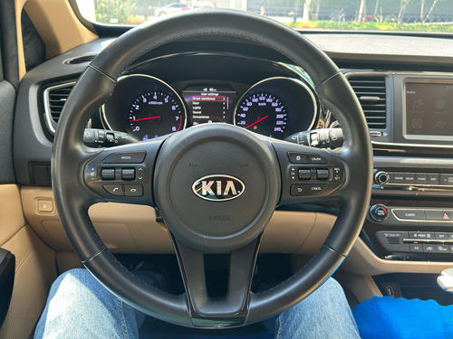 Kia Carnival 3.3 EX V6 24V GASOLINA 4P AUTOMATICO
