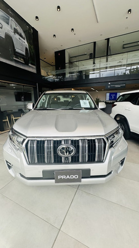 Seguimos De Feria Toyota Prado Vx 4.0 Gasolina Disponible.
