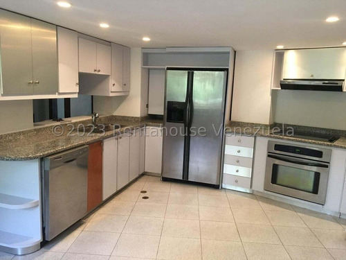 Apartamento En Venta San Román 23-28670 Lv