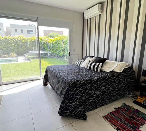 Casa En Venta, 3 Dormitorios, Pileta, Barrio Cerrado, Escobar, G.b.a. Zona Norte