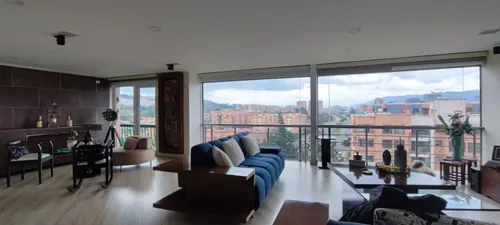 Apartamento En Venta En Colina Campestre. Cod V12413