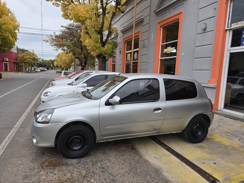 Renault Clio 1.2 Mío Authentique Pack Look