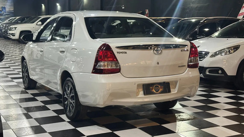 Toyota Etios 1.5 Platinum 4 p