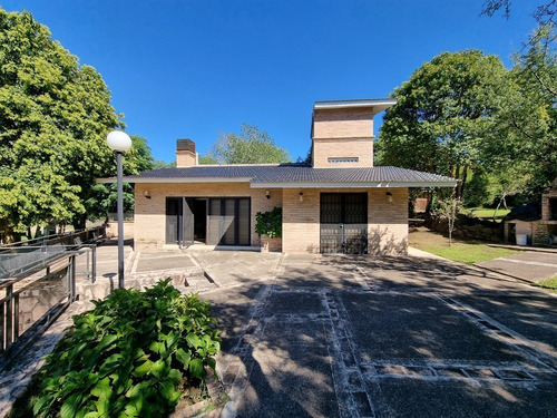 Bella Casa Con Fondo Al Río Balneario En Talahuasi, Exclusivo Y Con Mucho Potencial, Fabulosa