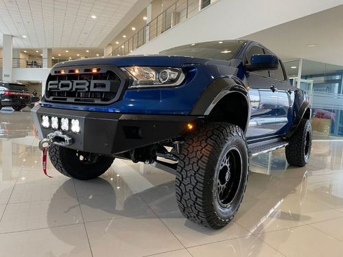 Imagen 11 de 12 de Ford Ranger Edicion Black Dog 2021