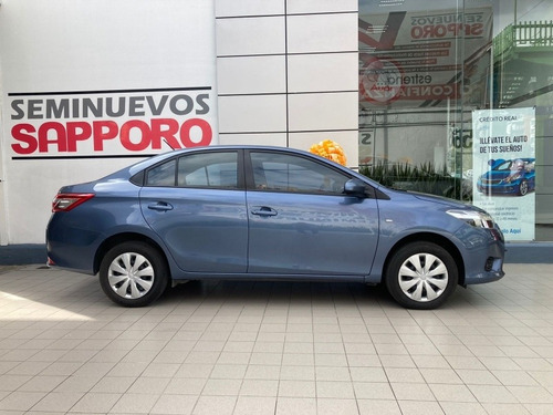 Imagen 3 de 15 de Toyota Yaris 2017 1.5 Core At Sedan Cvt