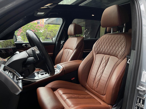 BMW X7 4.4 V8 M60I