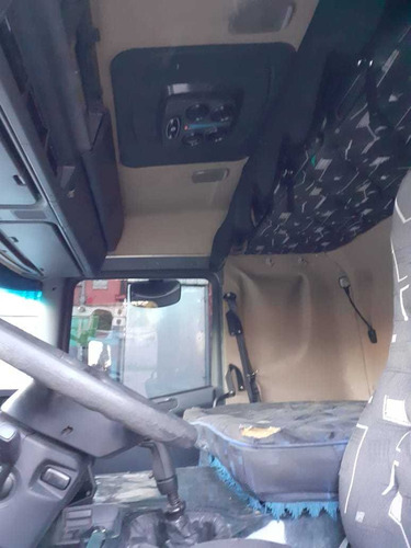 Scania P340 2010 4x2 Cambio Manual